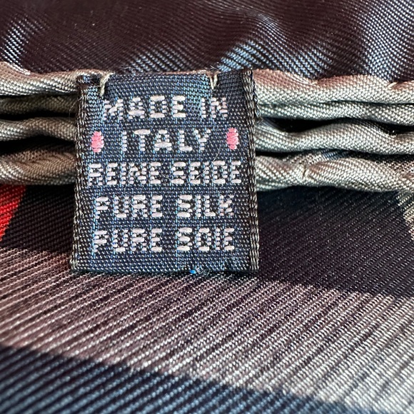 BURBERRYS NOVA CHECK IN CLASSIC BLUE
SILK SCARF - Picture 6 of 6